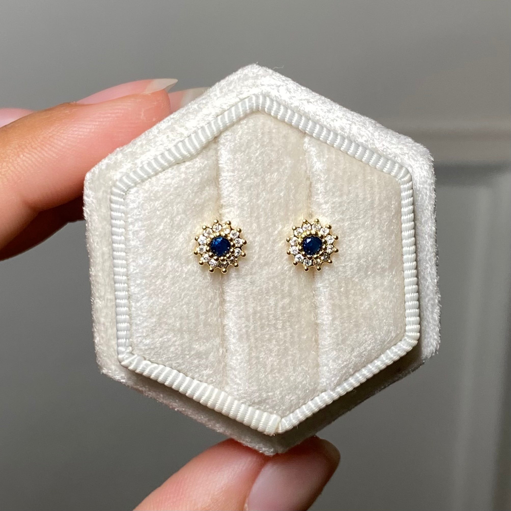 Studs MicroPave